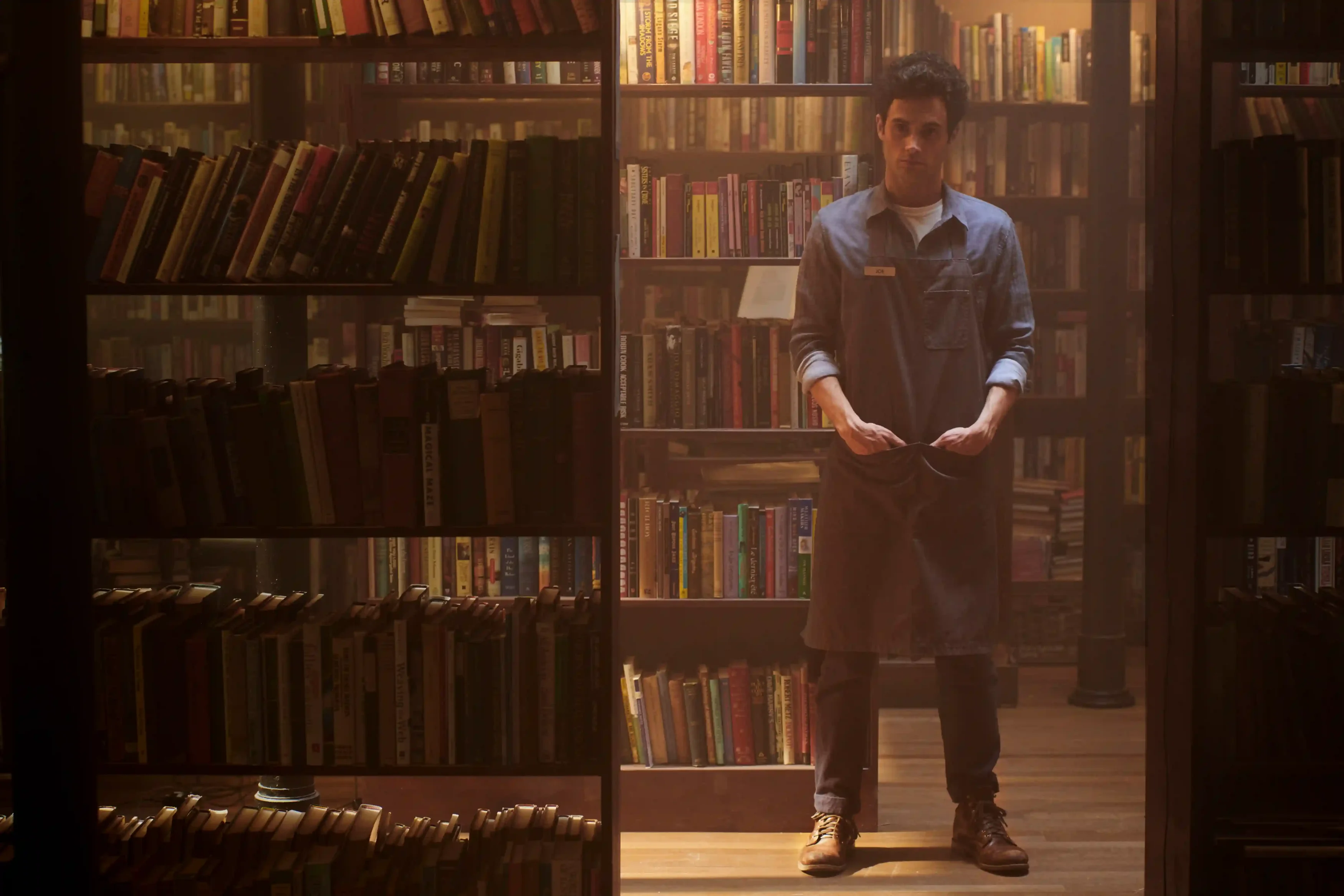 You Season 1 Review: Penn Badgley