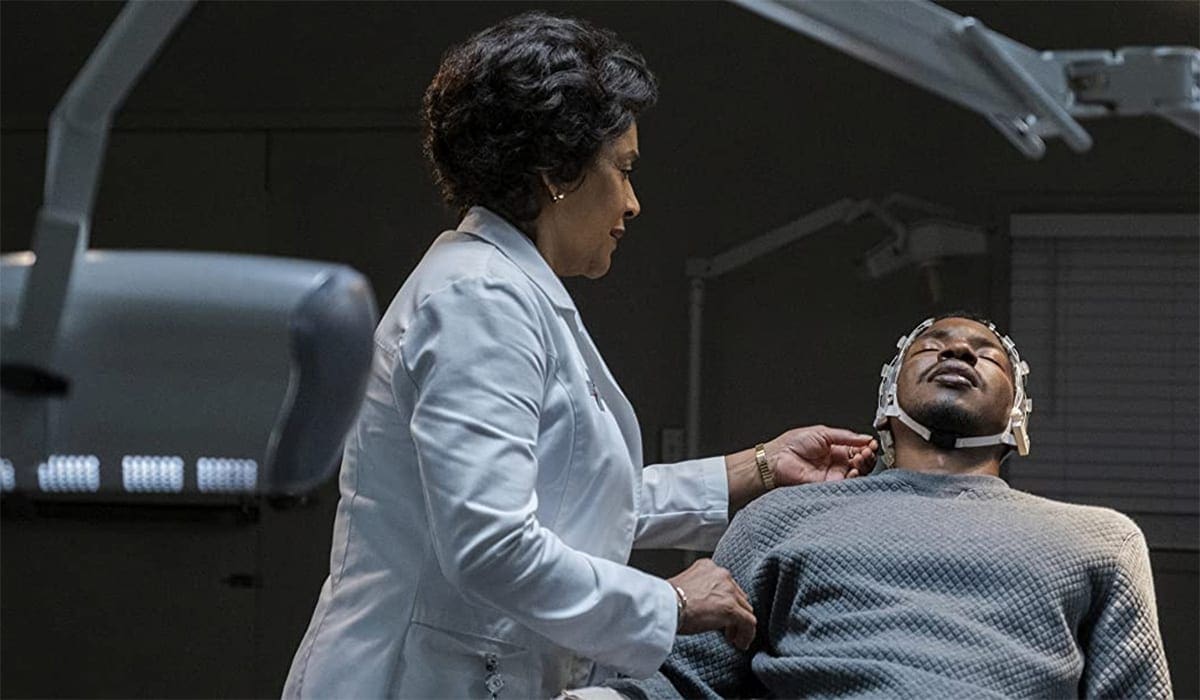 Amazon’s Black Box Review Science Fiction Dealing with Something Familiar Leisurebyte