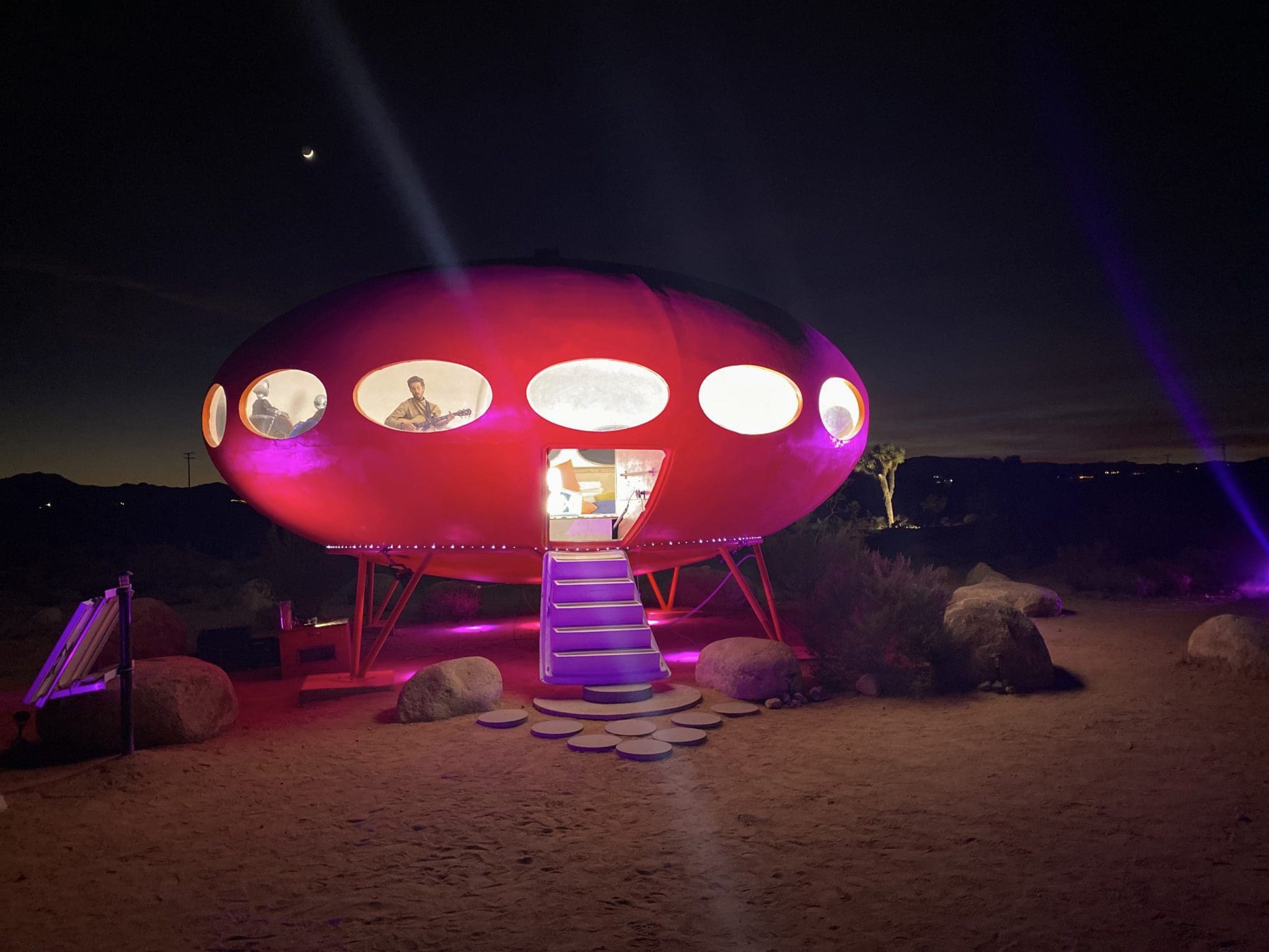 Netflix's The World's Most Amazing Vacation Rentals Season 2 Review