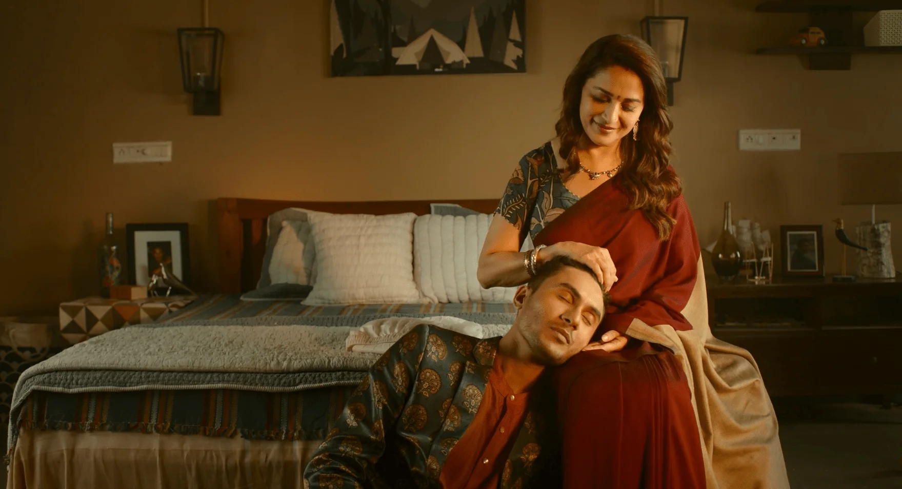 Maja Ma Review: Madhuri Dixit, Ritwik Bhowmik