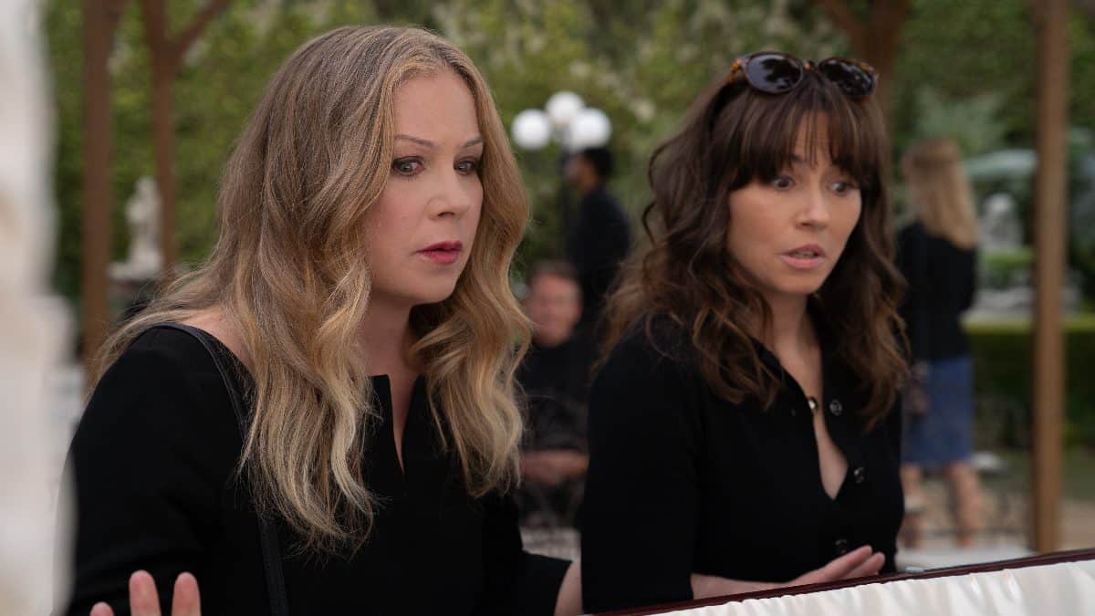 Dead To Me Season 3 Review The Season Finale Was An Emotional Roller Coaster Ride Leisurebyte