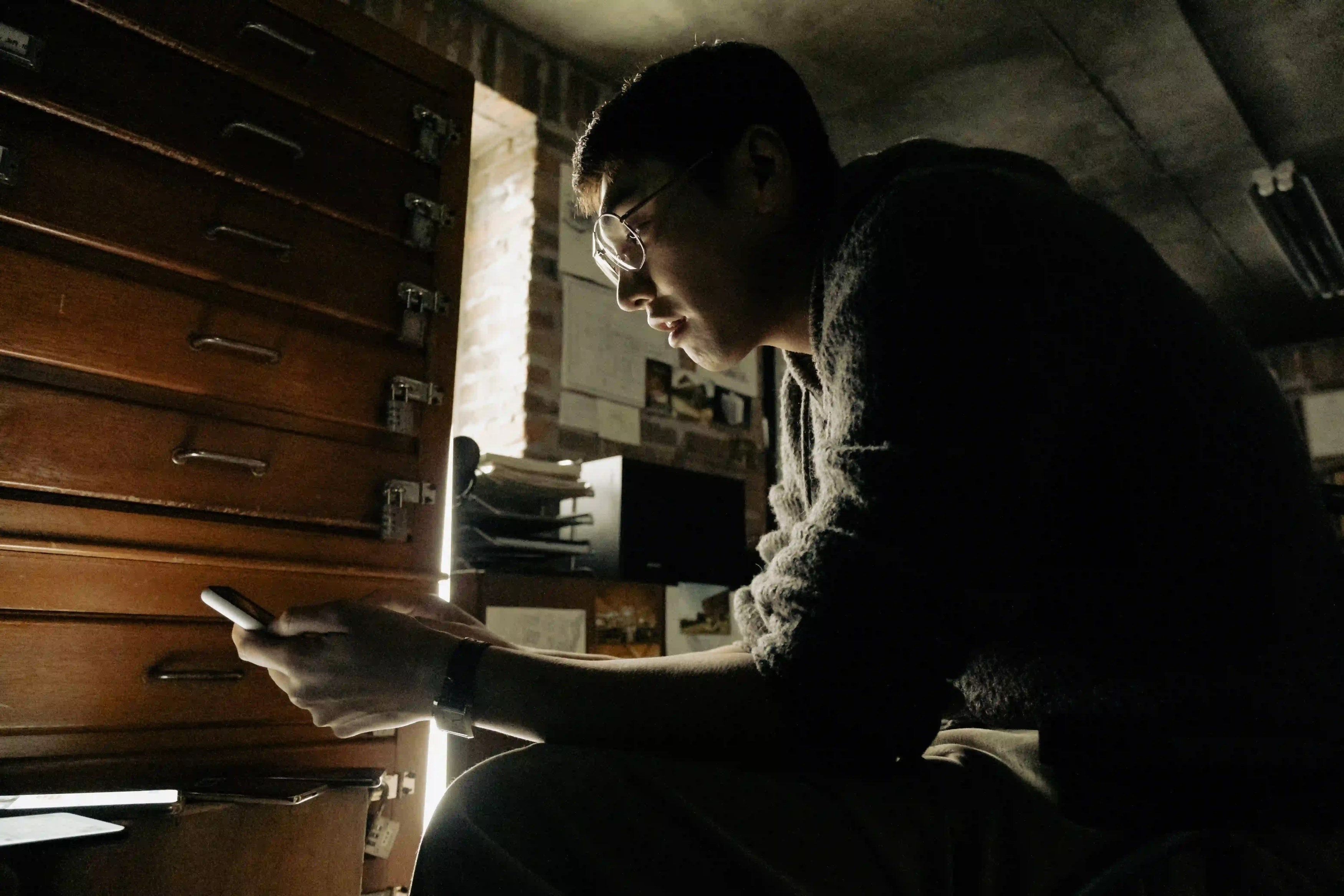 Somebody Review 2022 Netflix Leisurebyte