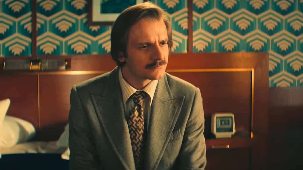 Glitter Review Congested Drama With Few Bright Moments Leisurebyte