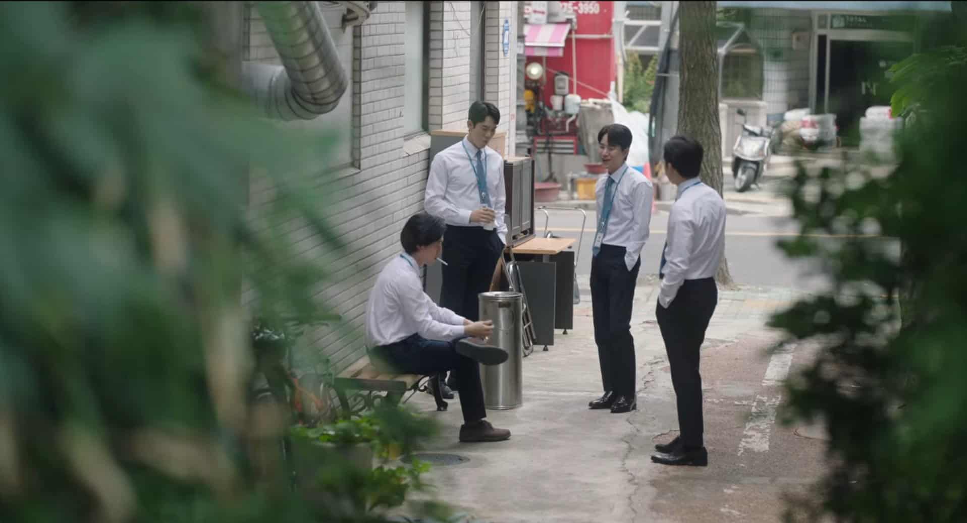 The Interest of Love Episode 1 Recap and Review: Chaotic, Desperate Love 4 Still From The Interest of Love Episode 1