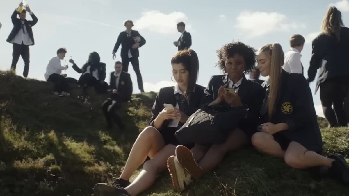 Red Rose Twitter Reactions