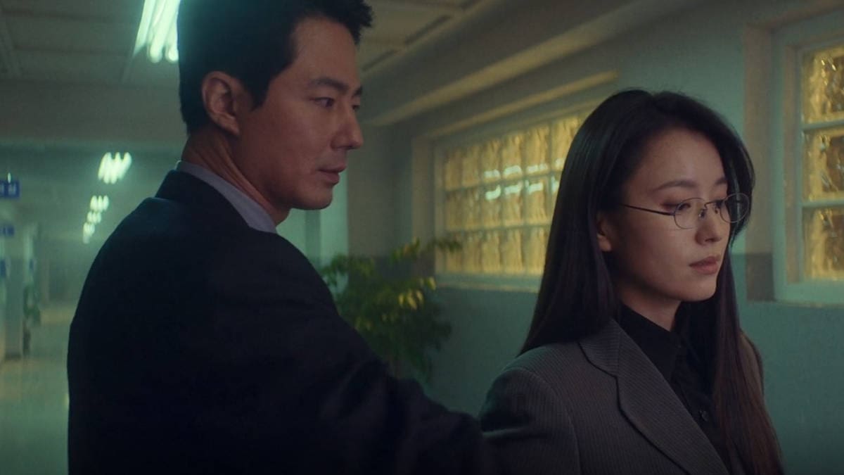 Moving Episodes 8 and 9 Review Still 1