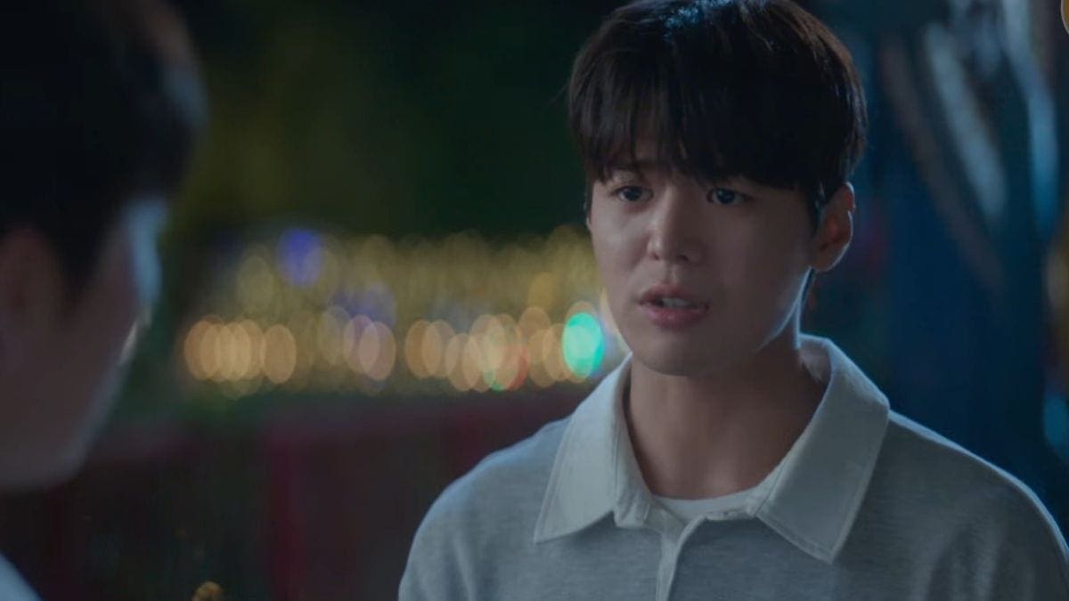 Twinkling Watermelon Kdrama Cast Stills: Ryeoun is Caught in a