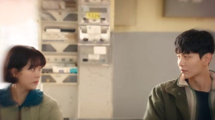 Behind Your Touch Episode 16 Review Still 4