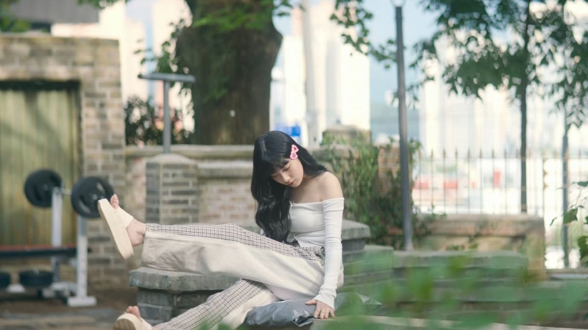 Doona Kdrama Outfits: When Bae Suzy's Chic Fashion in the Netflix Series Became the Plot 13 Doona Kdrama Outfits - One Shoulder Top Ep 1