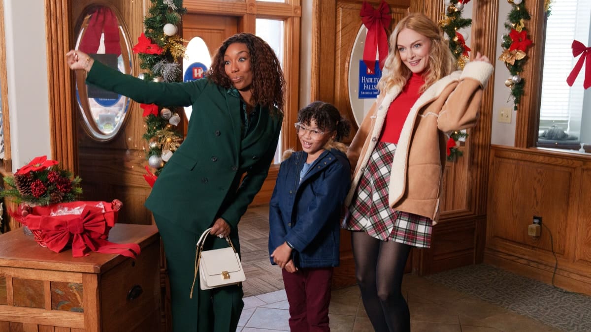 Best Christmas Ever Review Still 2