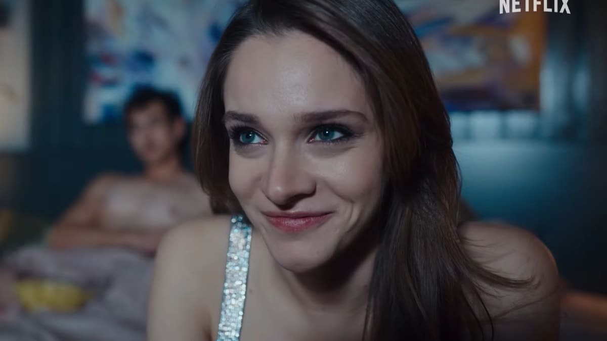 As The Crow Flies Season 2: When and Where to Watch the Turkish Drama Series Sequel? 1 As The Crow Flies Season 2 Still 1