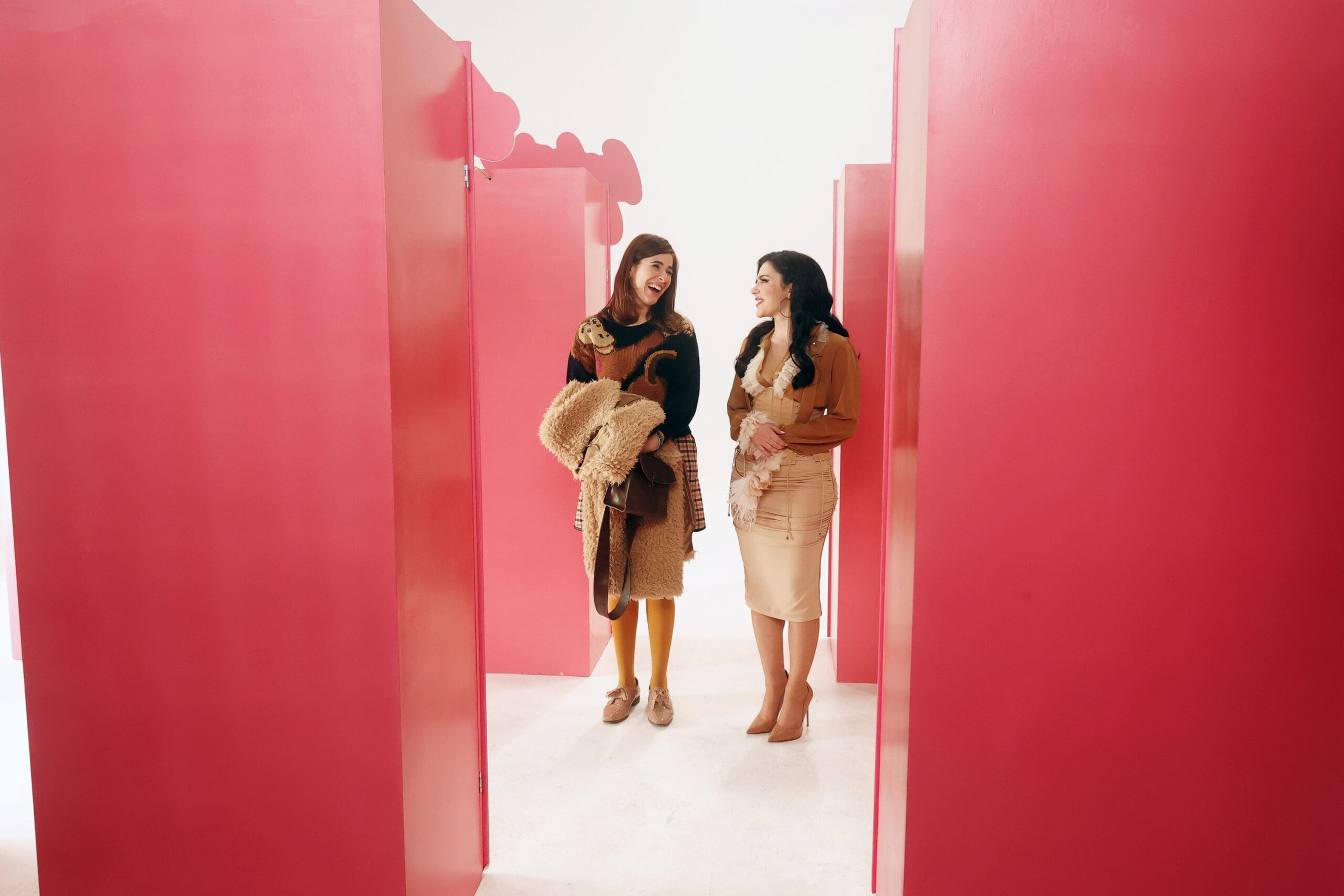 Pensati Sexy Review: Cliched Rom-Com Has Its Moments of Relatability 3 Pensati Sexy Review