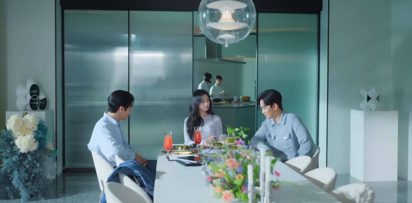 Queen of Tears Episode 4 Recap and Review: Kim Soo-hyun Goes Green with Jealousy 1 Queen of Tears Episode 4