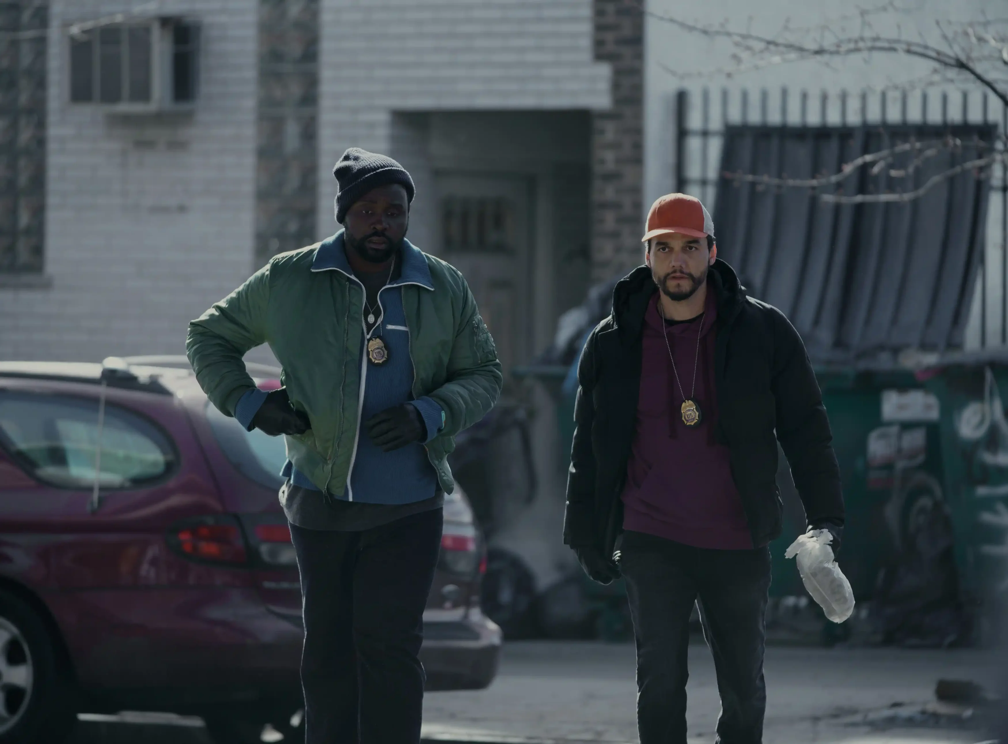 Dope Thief Review: Brian Tyree Henry, Wagner Moura