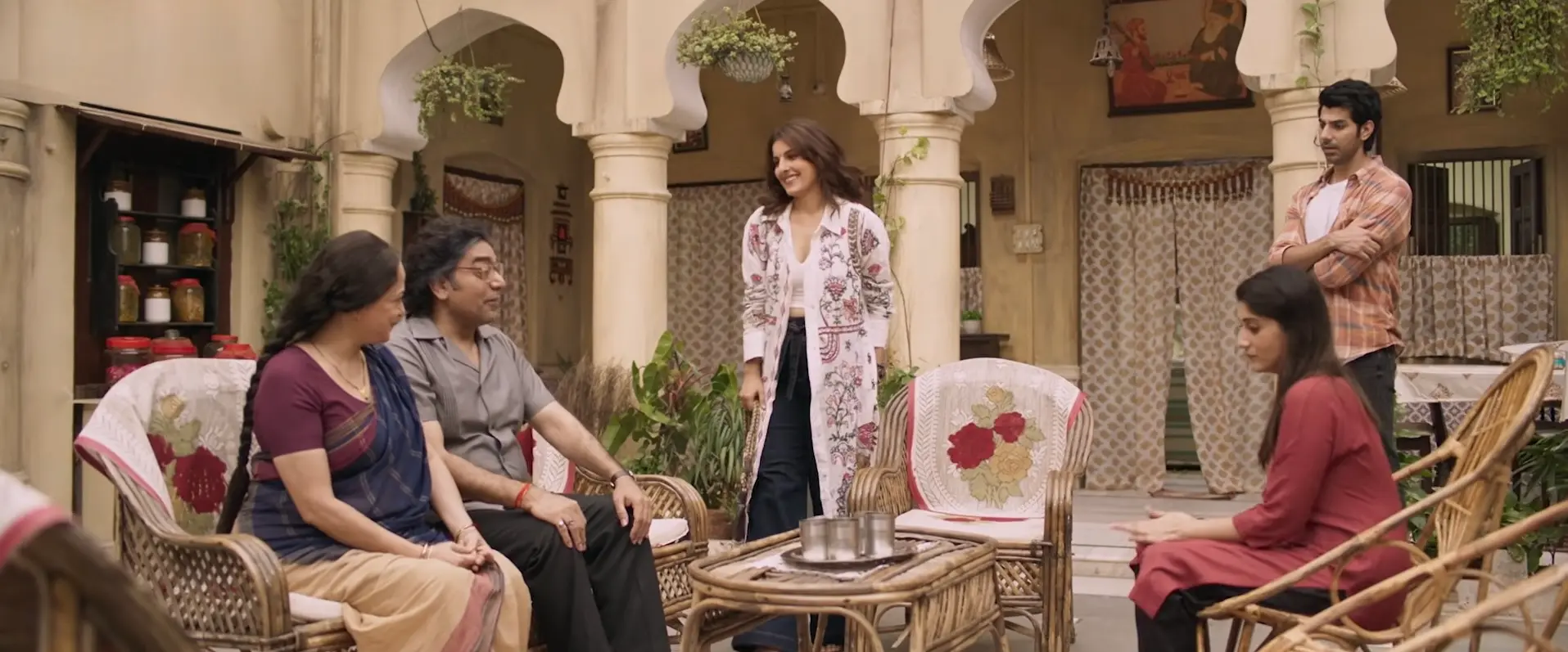 Kaushaljis VS Kaushal Review: Almost Warm and Fuzzy 3 Kaushaljis VS Kaushal Review: Ashutosh Rana, Sheeba Chaddha, Pavail Gulati, Isha Talwar