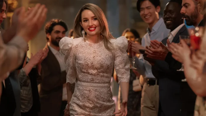 Apple Cider Vinegar Review: Kaitlyn Dever