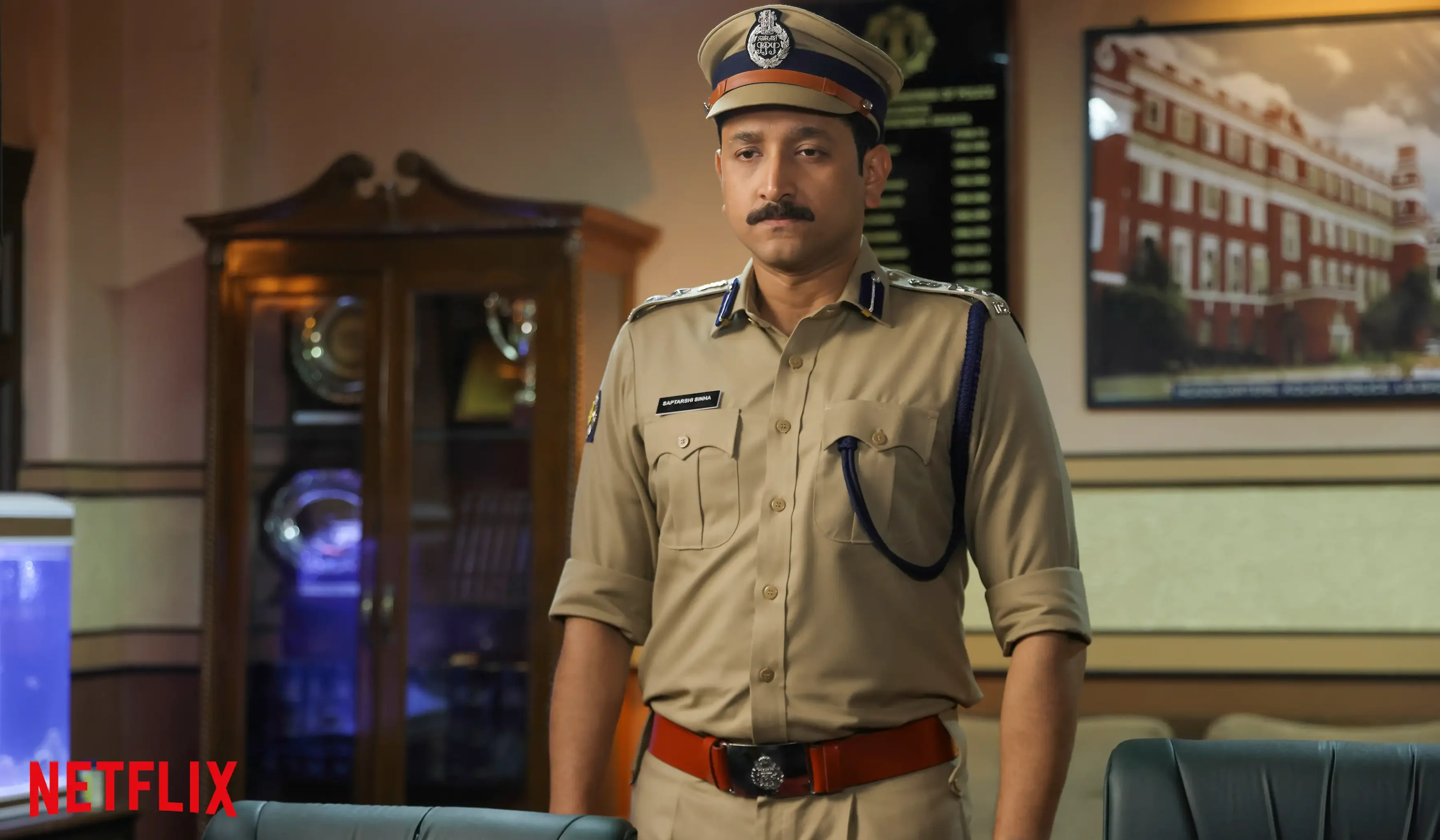 Khakee: The Bengal Chapter Review: Parambrata Chatterjee