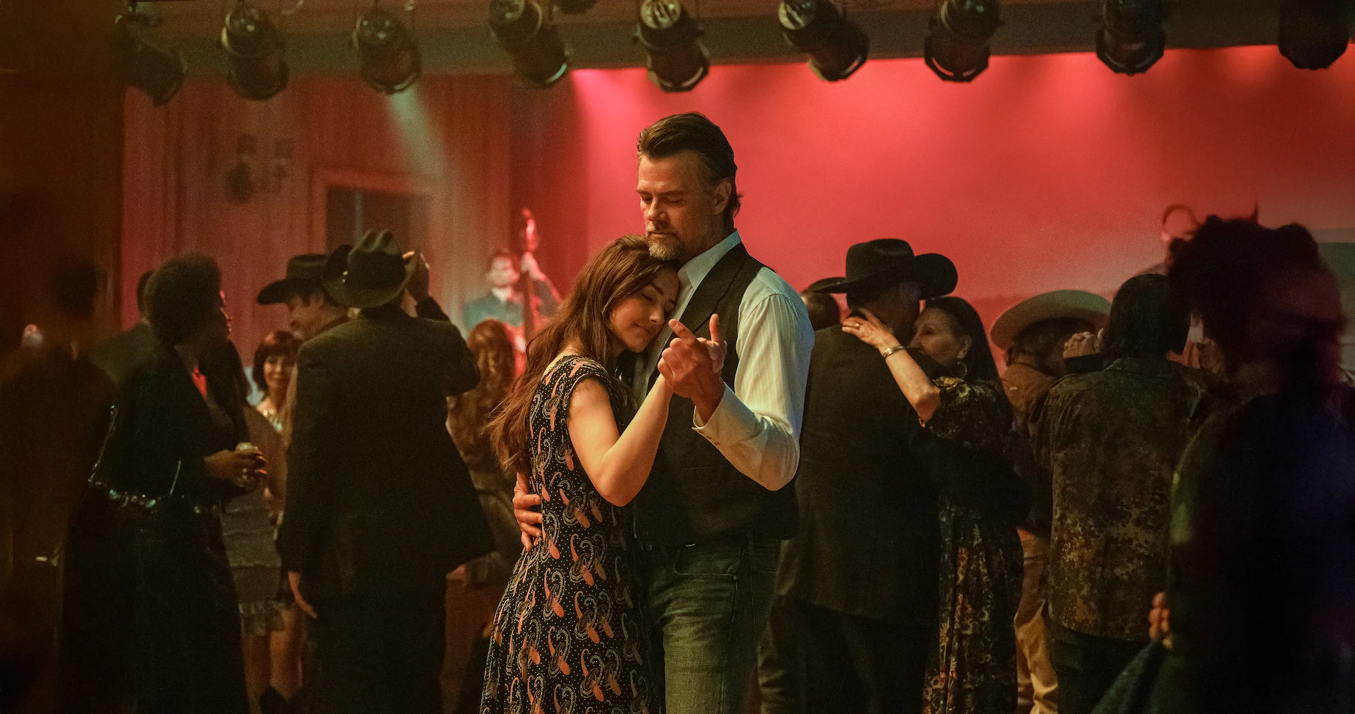 Ransom Canyon Review: Minka Kelly, Josh Duhamel