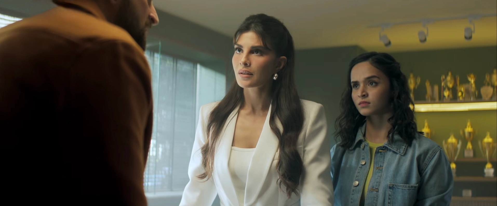 Hai Junoon Review: Jacqueline Fernandez, Santana Roach