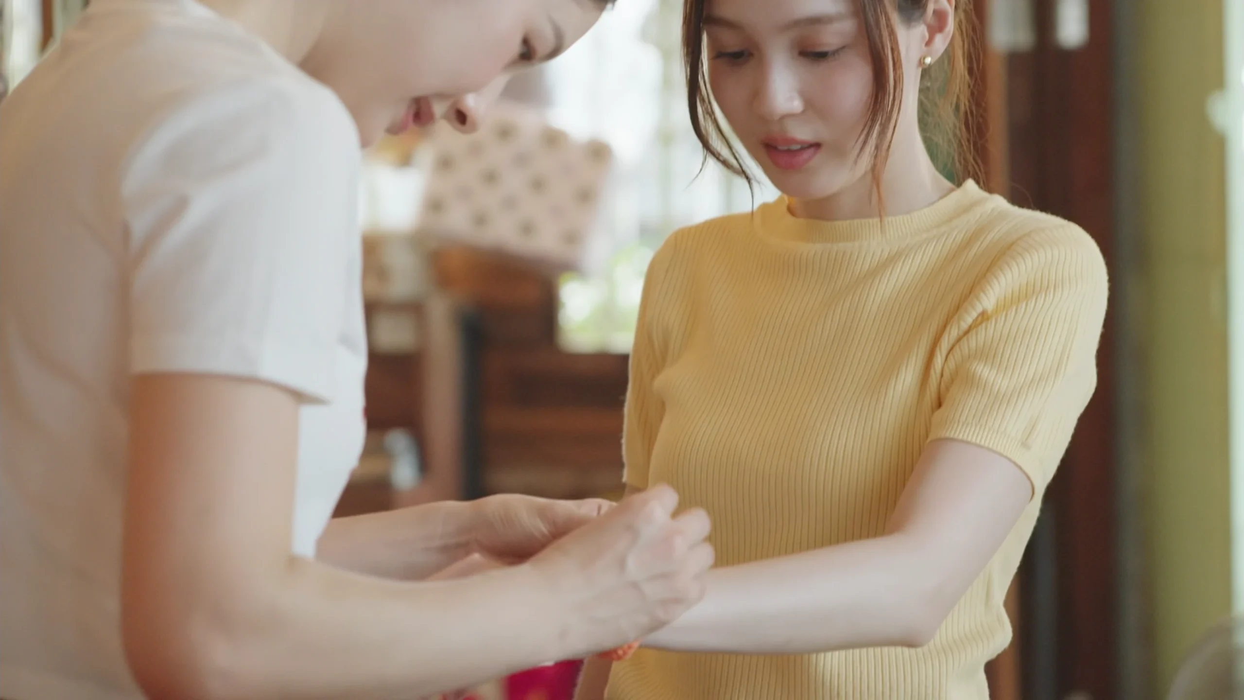 Whale Store XOXO Episode 2: Milk Pansa Vosbein, Love Pattranite Limpatiyakorn
