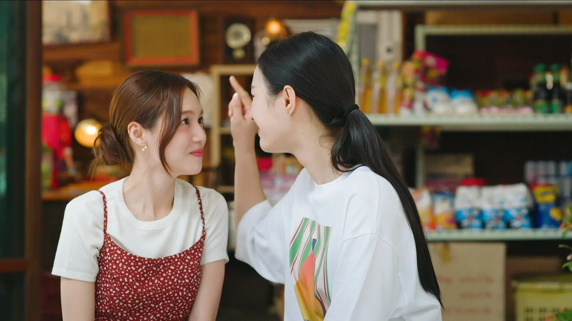 Whale Store XOXO Episode 4: Love Pattranite Limpatiyakorn, Milk Pansa Vosbein