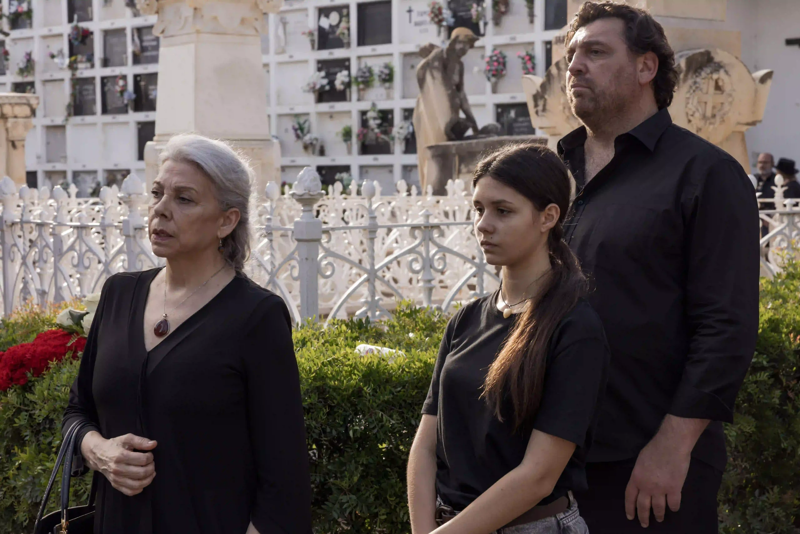 Two Graves Review: Kiti Manver, Nonna Cardoner, Hovik Keuchkerian