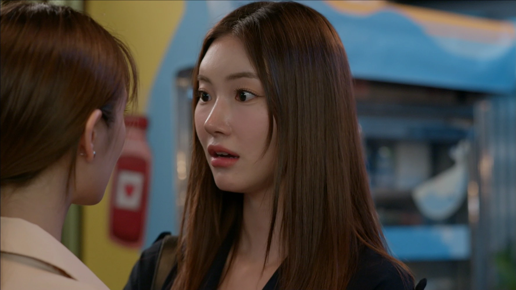 Whale Store XOXO Episode 9: JingJing Prariyapit Yu