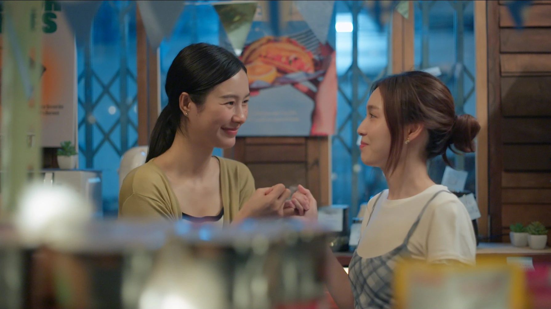 Whale Store XOXO Episode 9: Milk Pansa Vosbein, Love Pattranite Limpatiyakorn