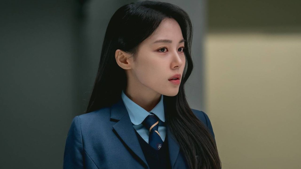 Bitch x Rich Season 2 Ending Explained: Does Yul-hee Face Justice? Do Je-na and Jin-wook Get Engaged? 2 Bitch x Rich Season 2 Ending Explained: Park Si-woo