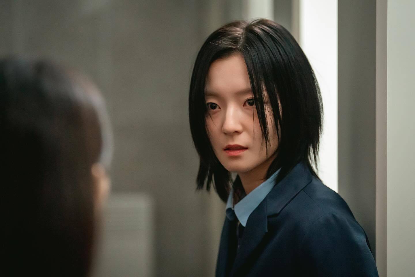 Bitch x Rich Season 2 Ending Explained: Does Yul-hee Face Justice? Do Je-na and Jin-wook Get Engaged? 1 Bitch x Rich Season 2 Ending Explained: Jang Sung-yoon