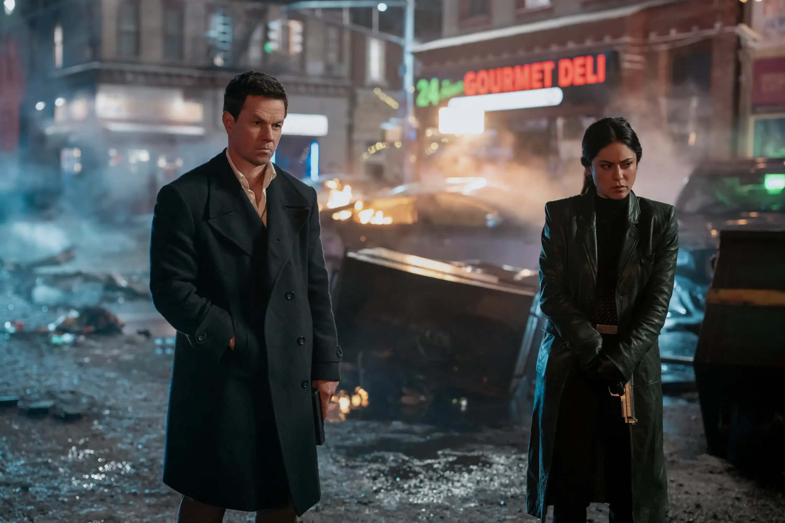 Play Dirty Review: Mark Wahlberg, Rosa Salazar