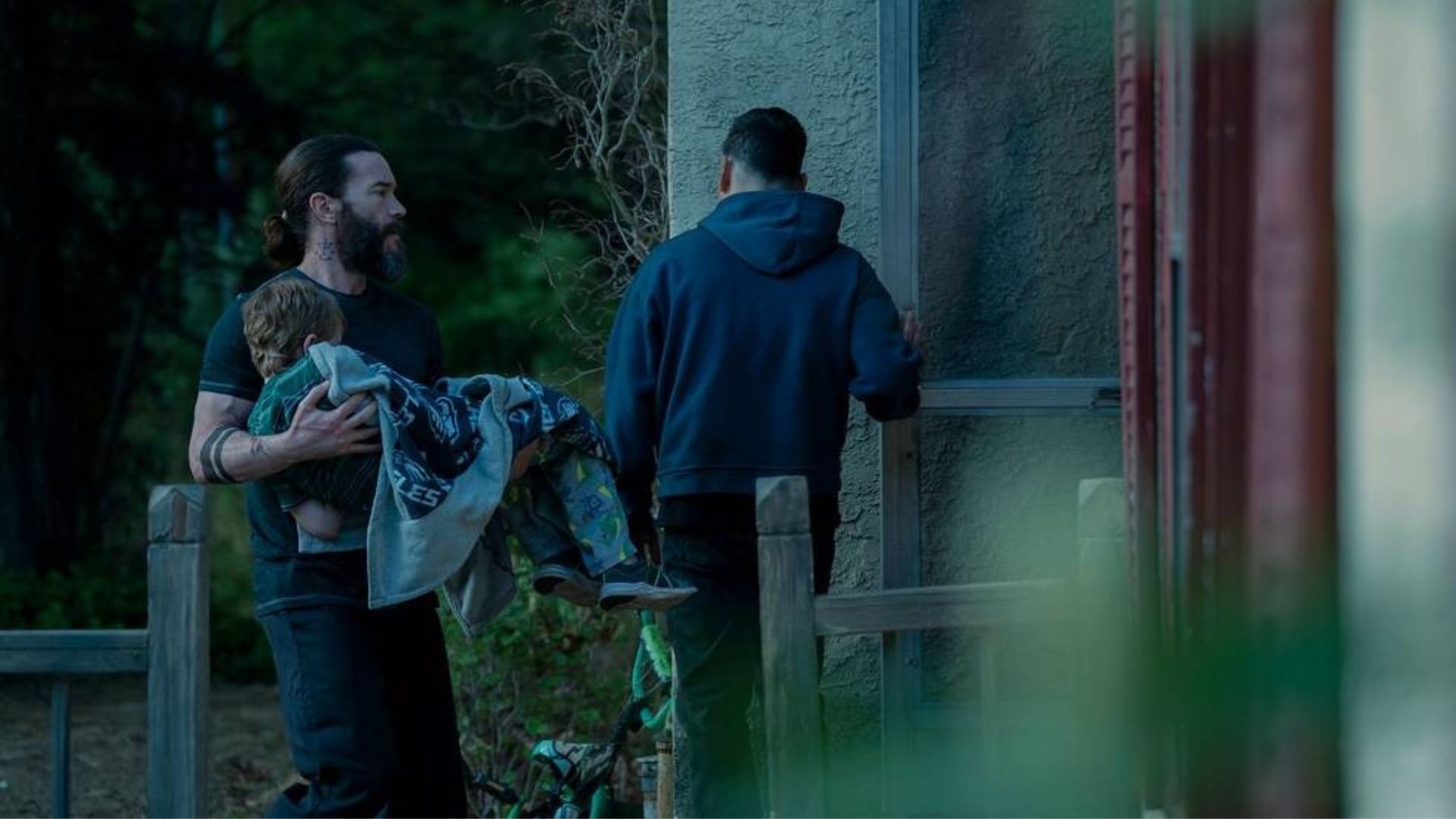 Task Episode 1: Tom Pelphrey, Ben Doherty, Raúl Castillo