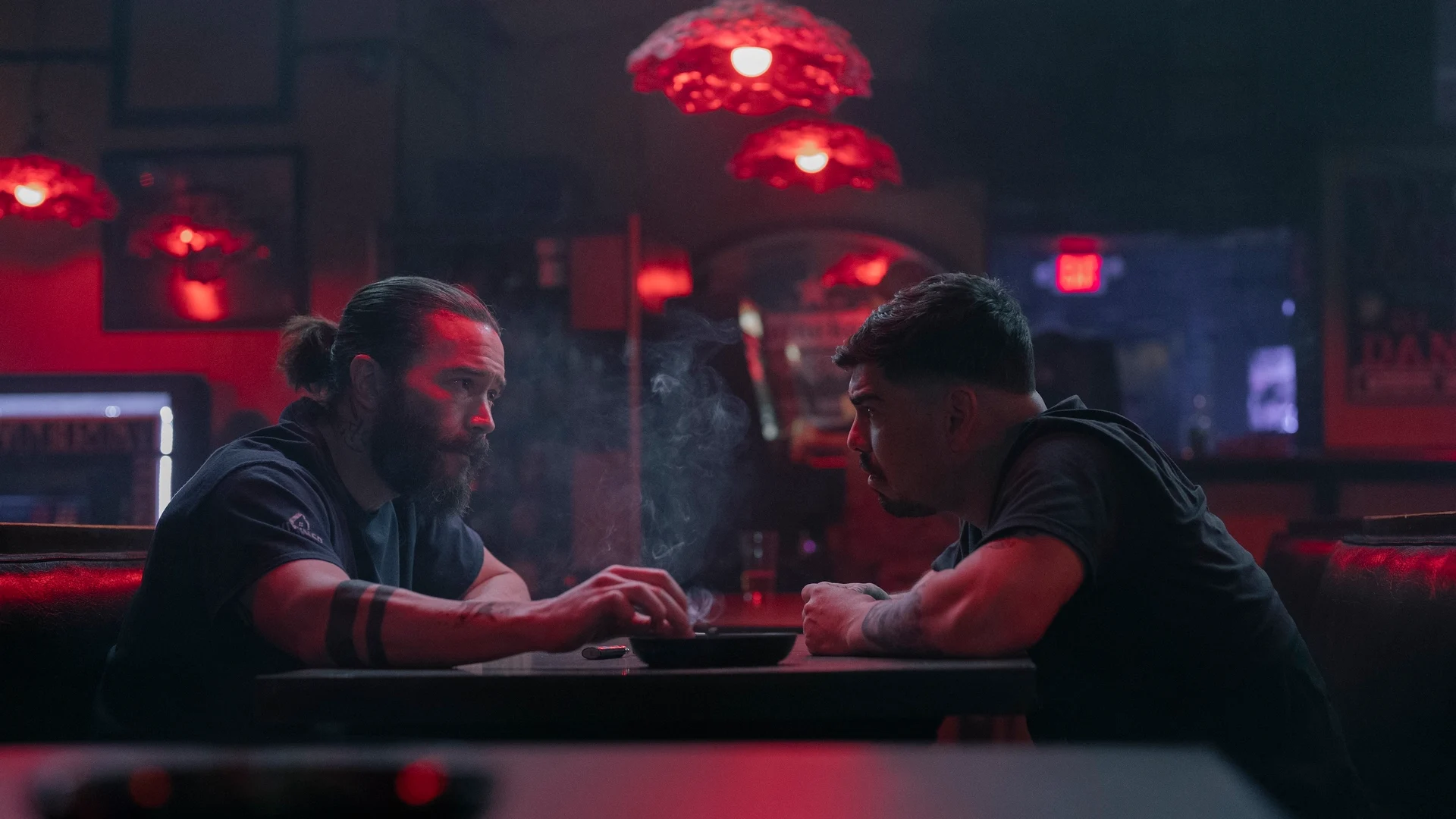 Task Episode 2: Tom Pelphrey, Raúl Castillo