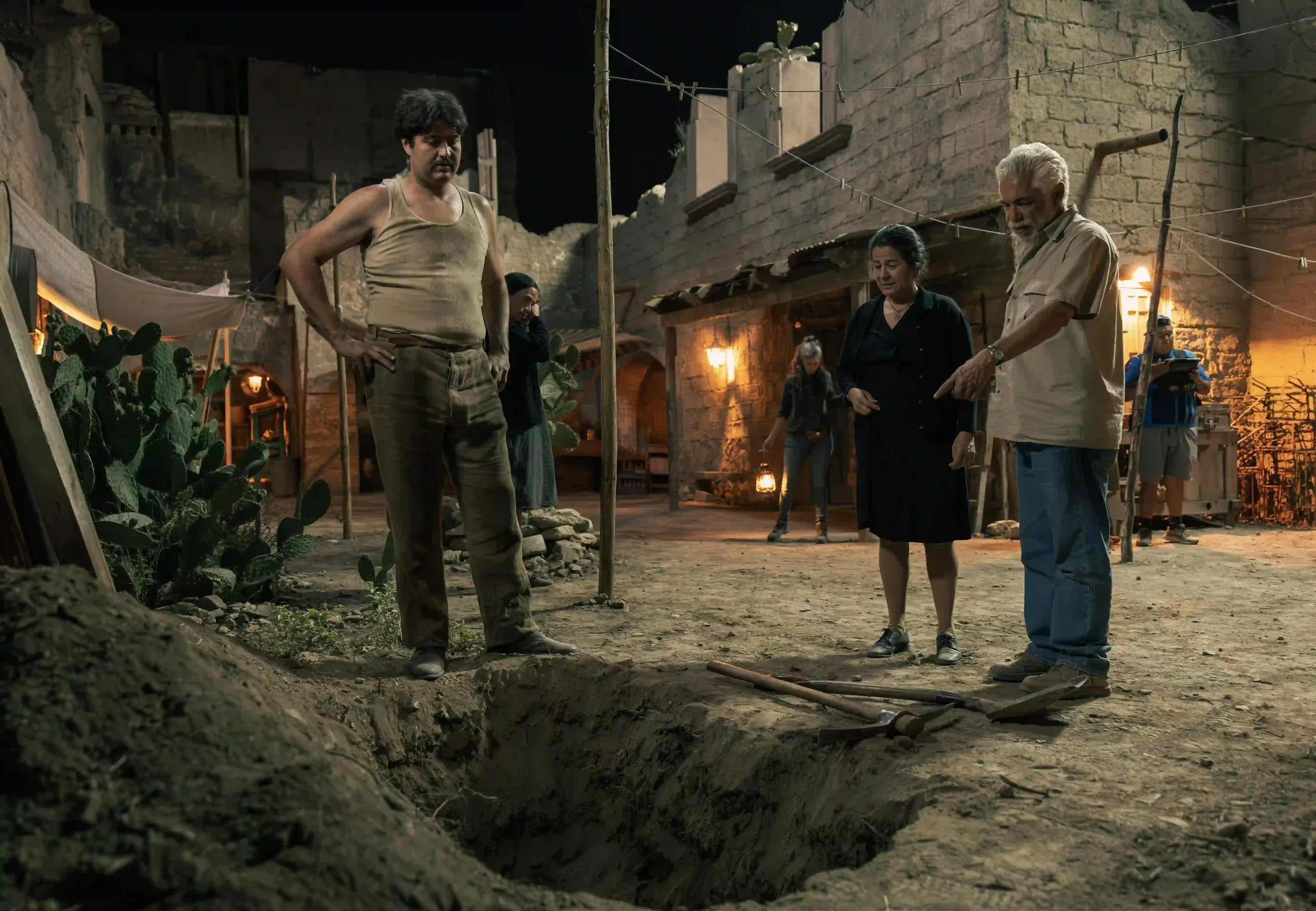 THe Dead Girls Ending Explained: Luis Estrada, Arcelia Ramírez, Mauricio Isaac, Fernando Bonilla