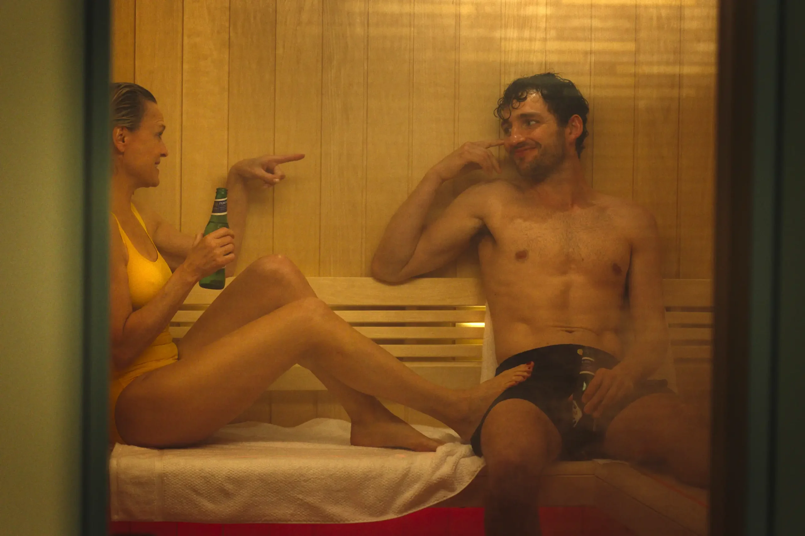 The Girlfriend Review: Robin Wright, Laurie Davidson