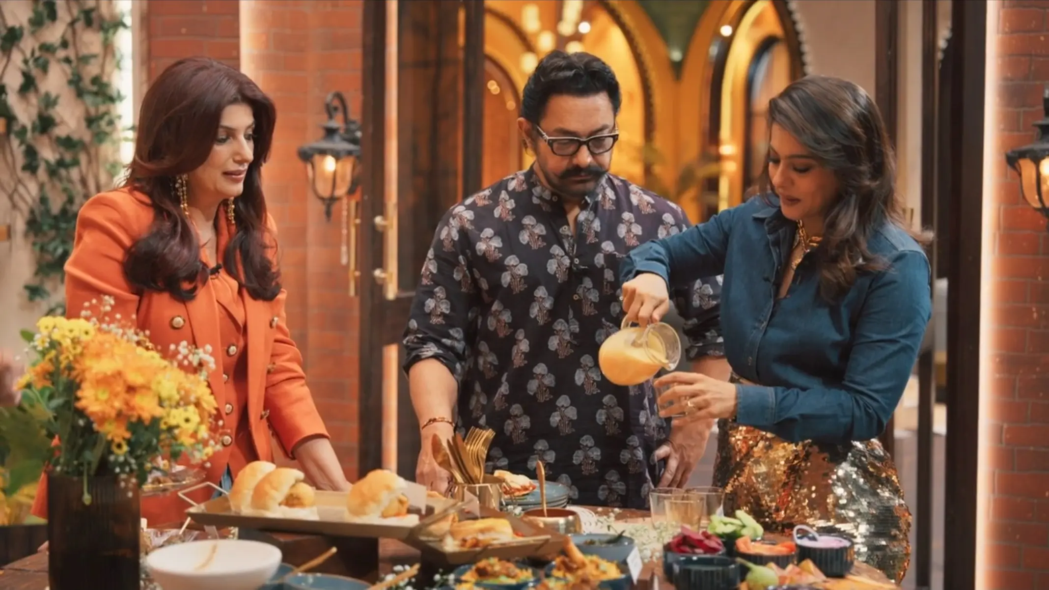 Two Much With Kajol and Twinkle Episode 1: Twinkle Khanna, Aamir Khan, Kajol