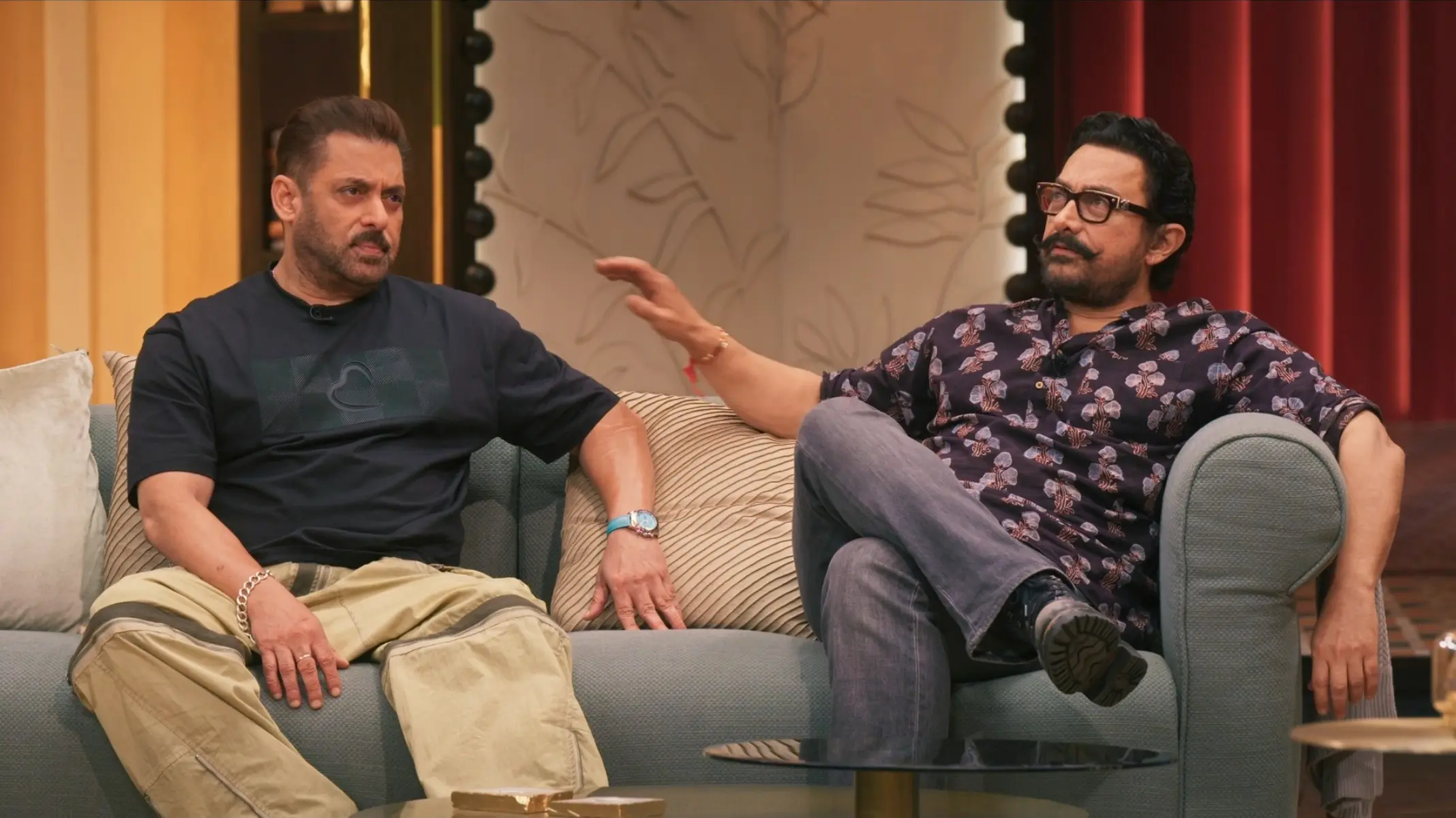 Two Much With Kajol and Twinkle Episode 1: Salman Khan, Aamir Khan