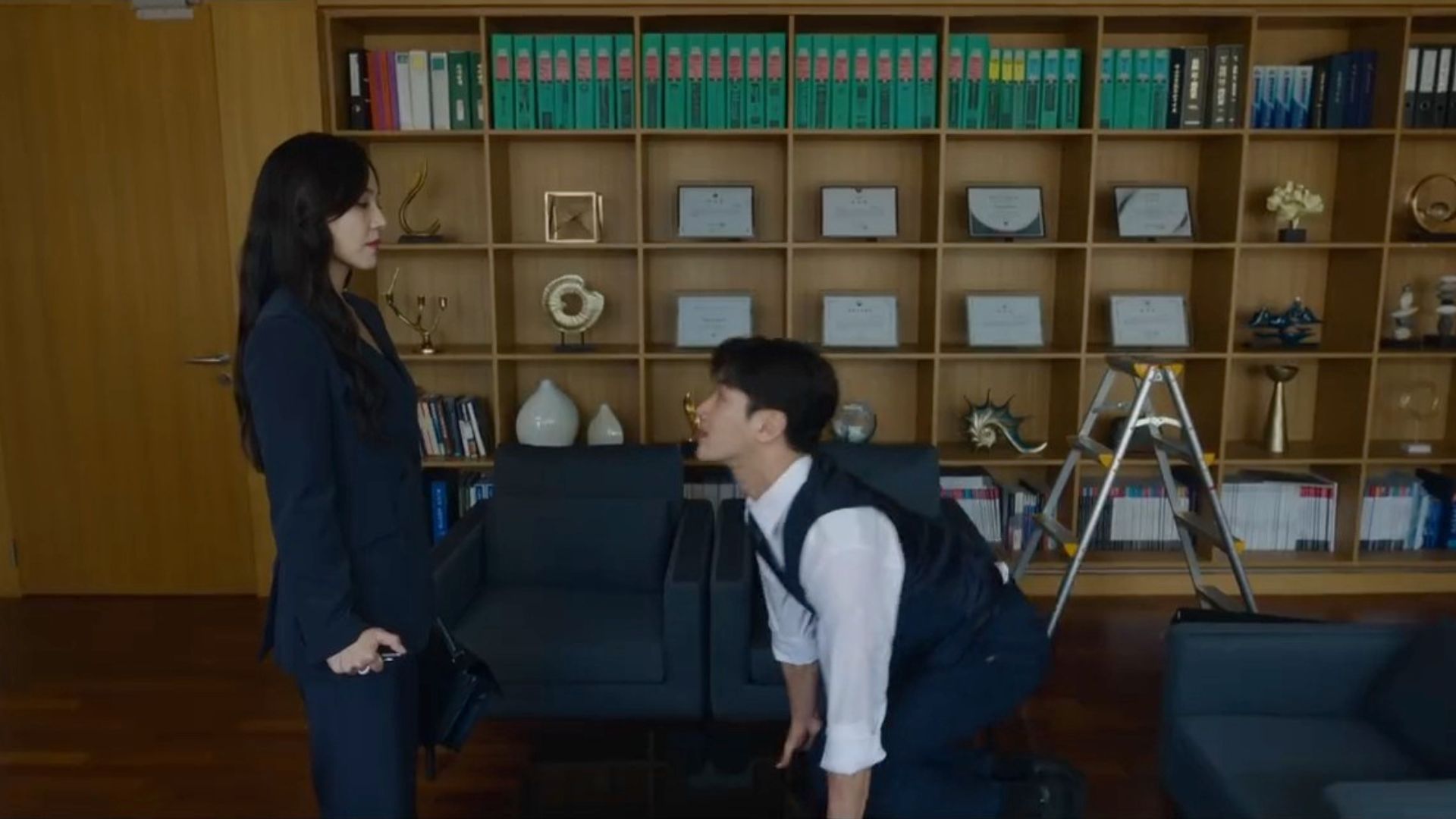 First Lady Episode 11: Eugene, Lee Si-kang