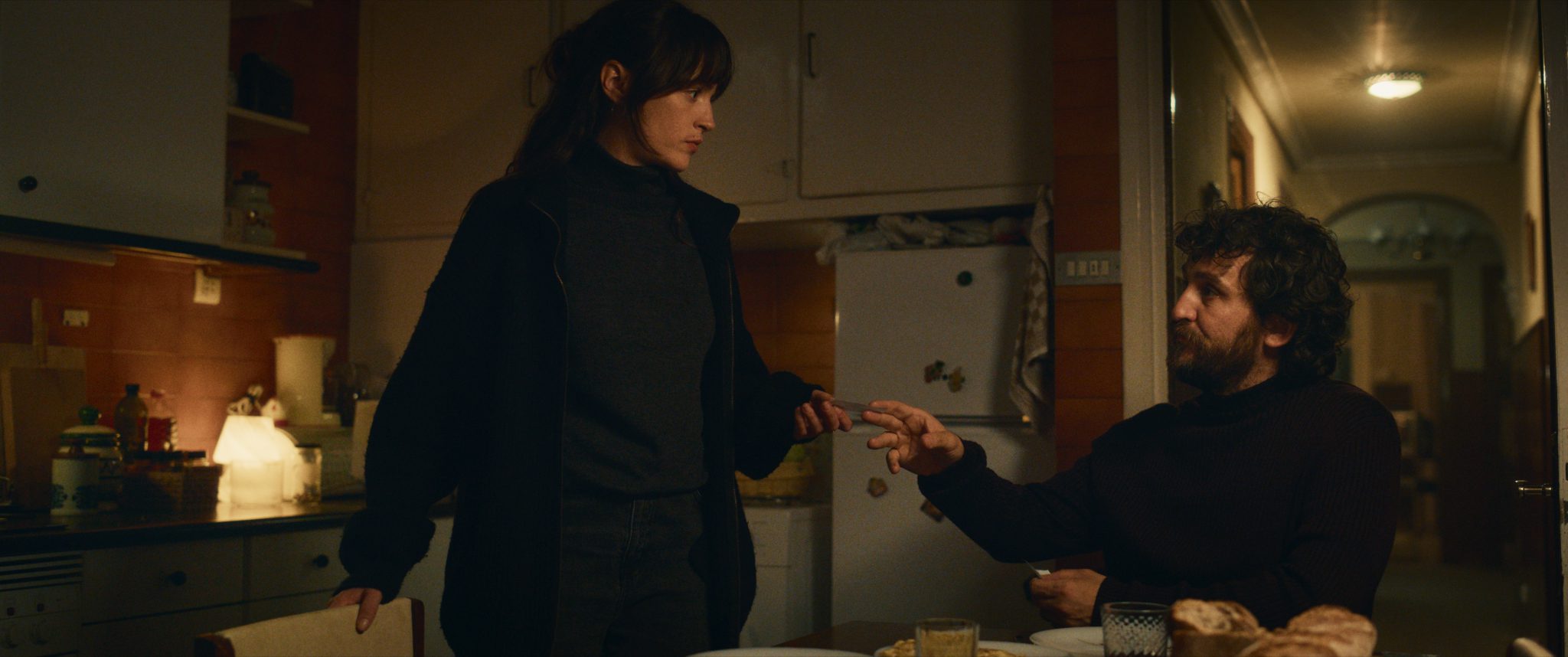 She Walks in Darkness Review: Susana Abaitua, Raúl Arévalo