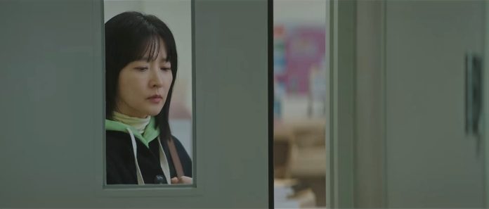 Walking on Thin Ice Episode 8: Lee Young-ae