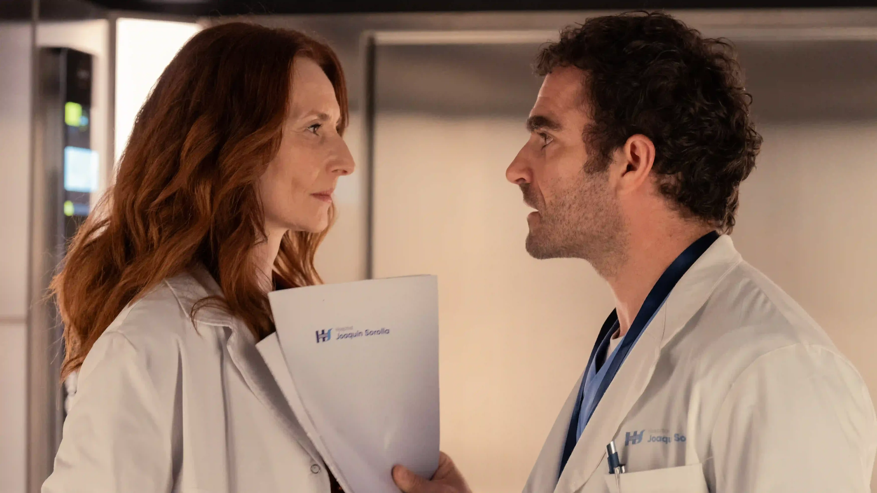 Breathless Season 2 Review: Another Mediocre Entry With a Ton of (Unnecessary) Drama 2 Breathless Season 2 Review: Rachel Lascar, Borja Luna