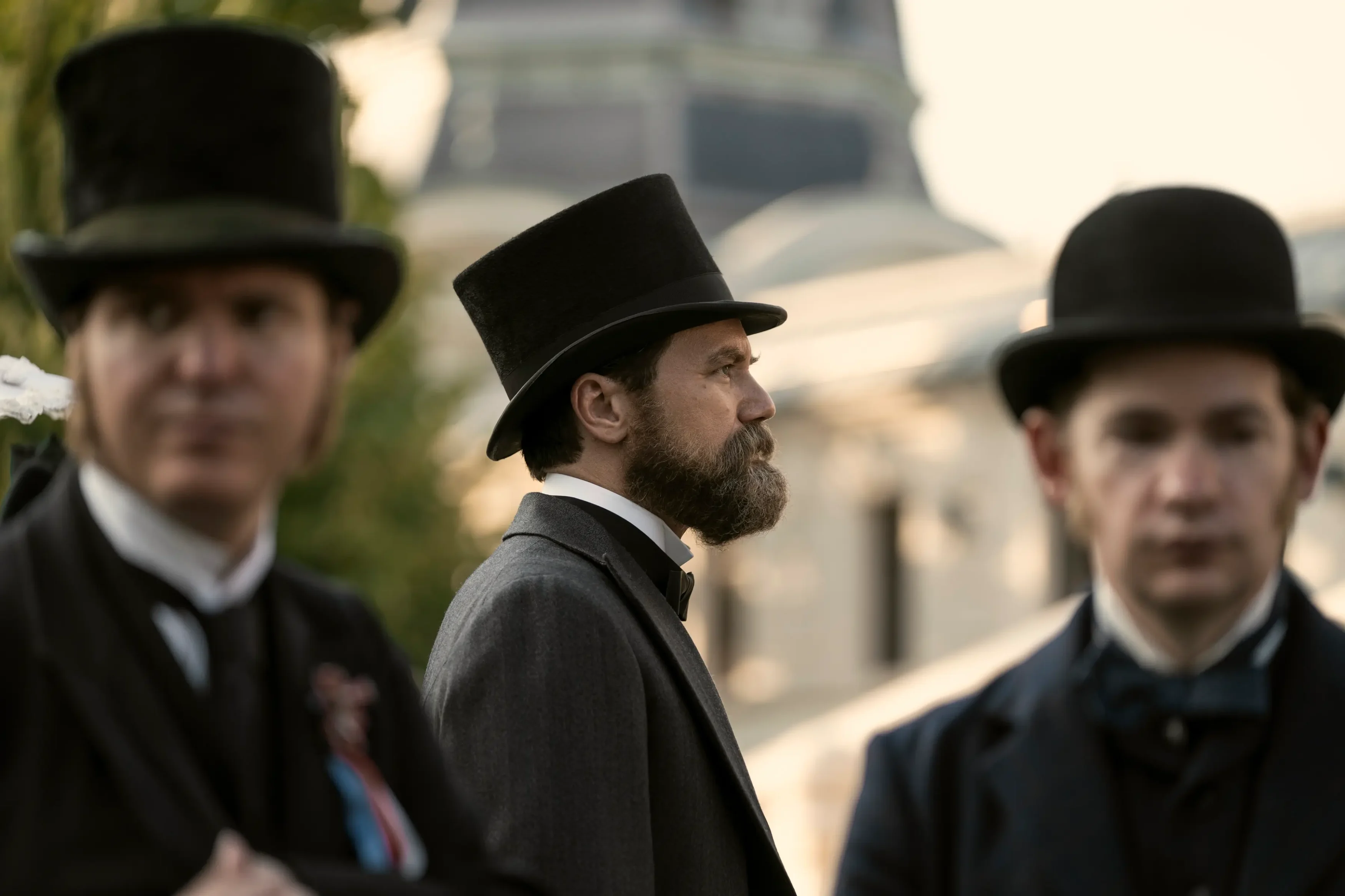 Death by Lightning Review: A Very Interesting Dive Into History With a Niche Appeal 4 Death by Lightning Review: Michael Shannon