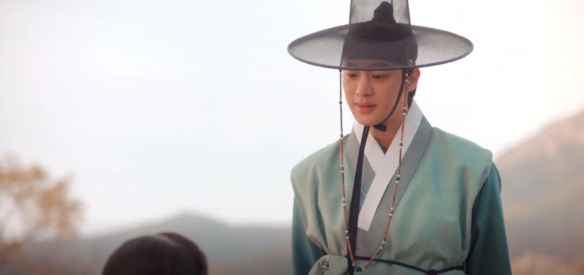 Moon River Episode 3 Review: A Slow-Burning Romance 1 Moon River Episode 3 Review: Lee Sin-young