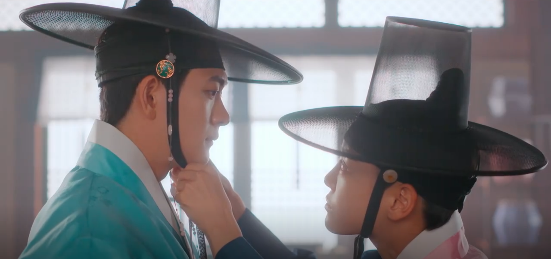 Moon River Episode 6 Review: The King Undergoes Severe Pain to Protect His Lover 5 Moon River Episode 6 Review: Kang Tae-oh, Kim Se-jeong
