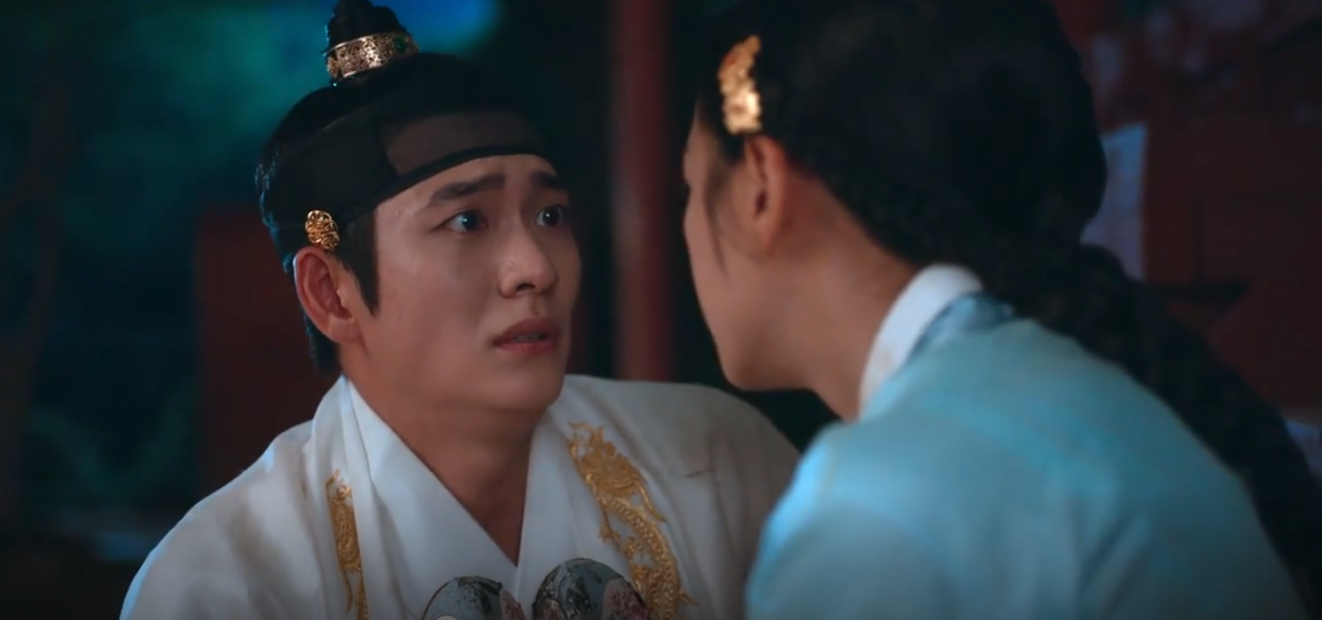 Moon River Episode 6 Review: The King Undergoes Severe Pain to Protect His Lover 4 Moon River Episode 6 Review: Kang Tae-oh, Kim Se-jeong