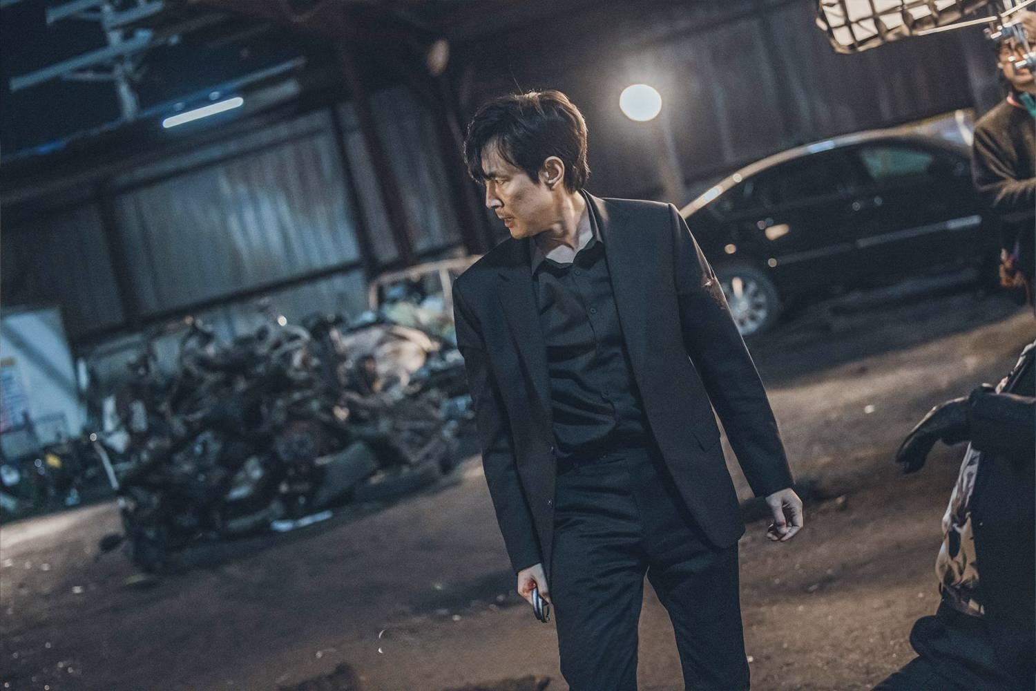 Nice to Not Meet You Episode 1 Review: Unhinged and Chaotic 2 Nice to Not Meet You Episode 1: Lee Jung-jae