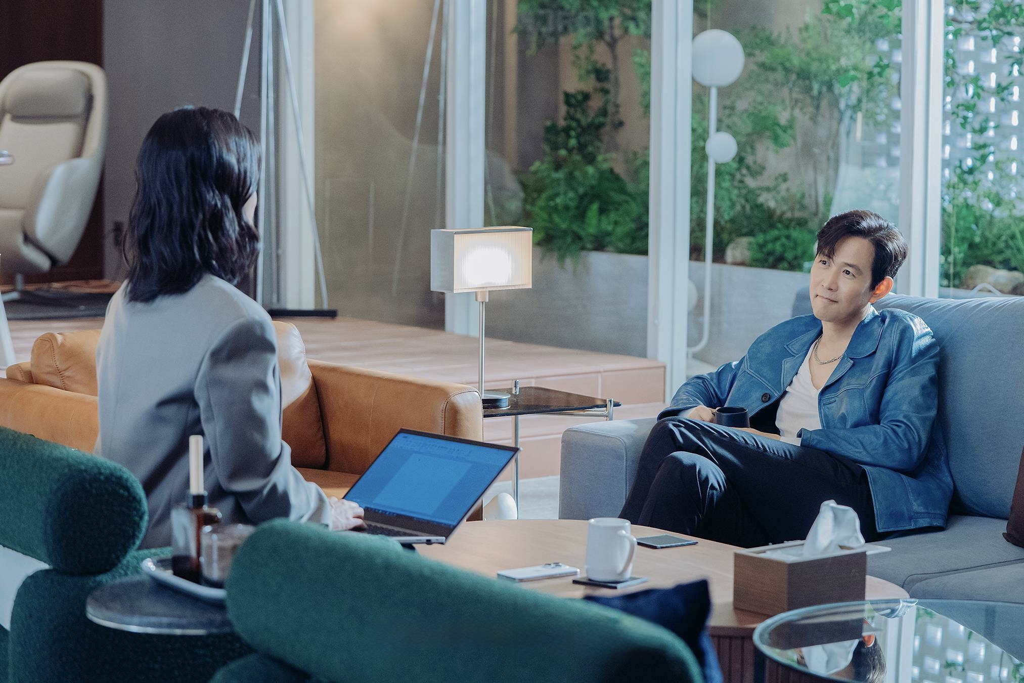 Nice to Not Meet You Episode 2 Review: An Enjoyable and Chaotic Watch 4 Nice to Not Meet You Episode 2: Lee Jung-jae, Lim Ji-yeon