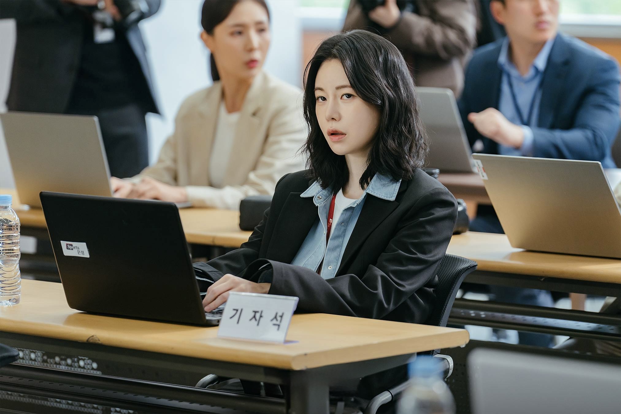 Nice to Not Meet You Episode 2 Review: An Enjoyable and Chaotic Watch 3 Nice to Not Meet You Episode 2: Lim Ji-yeon