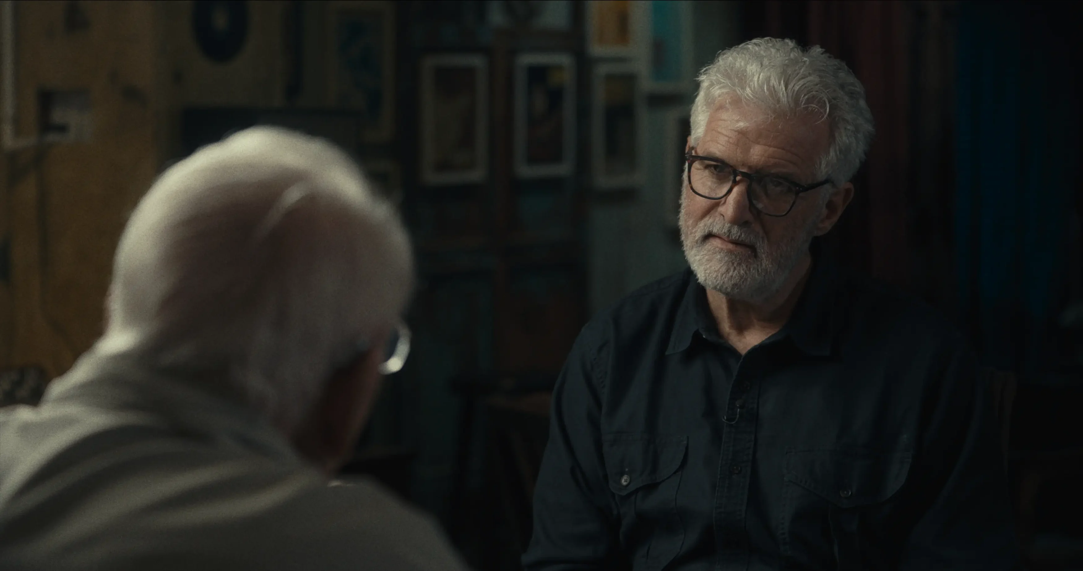 The Stringer: The Man Who Took the Photo Review: Freelancing Kinda Sucks 4 The Stringer: The Man Who Took the Photo Review: Carl Robinson, Gary Knight