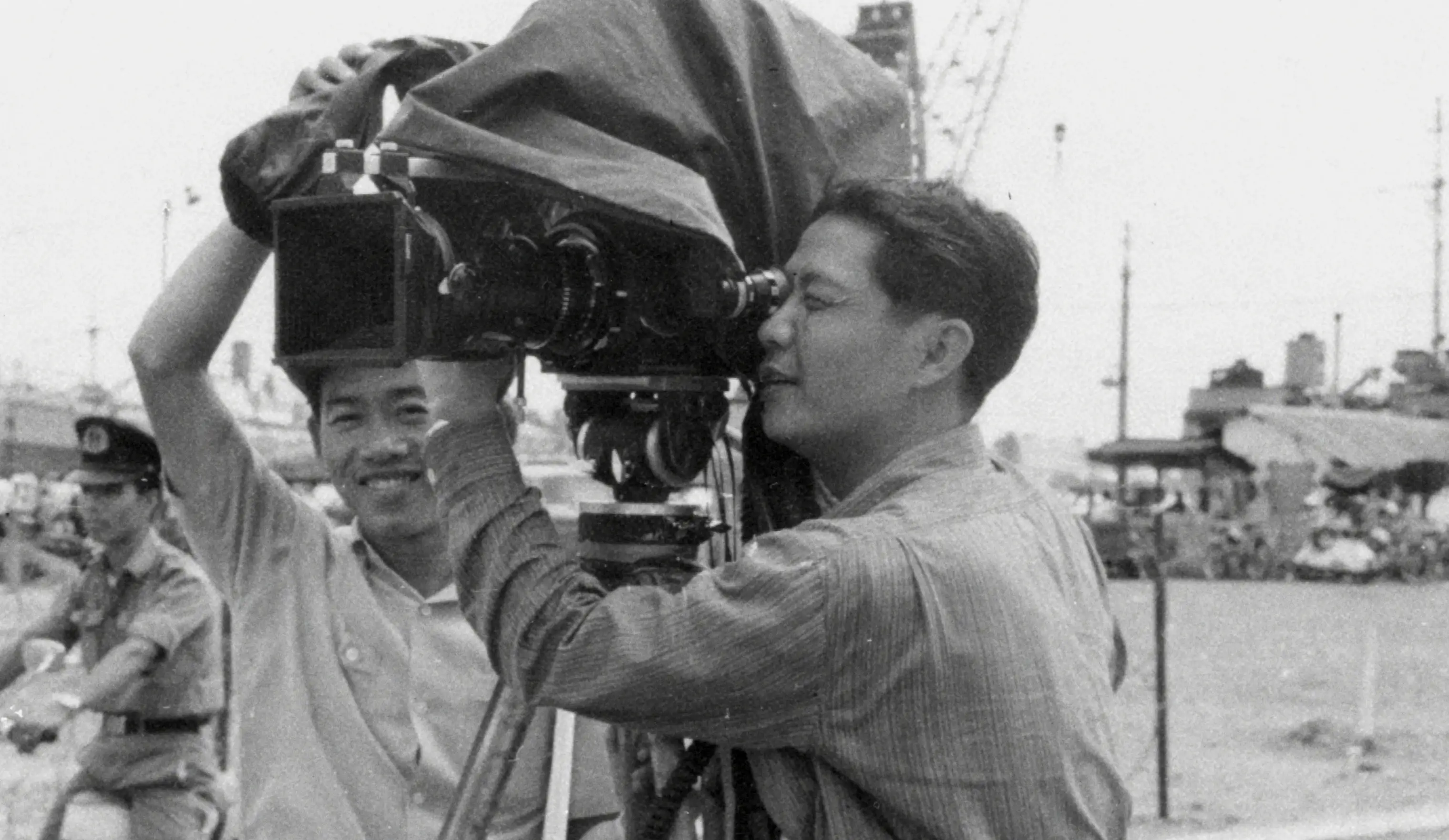 The Stringer: The Man Who Took the Photo Review: Freelancing Kinda Sucks 2 The Stringer: The Man Who Took the Photo Review: Nguyễn Thành Nghệ